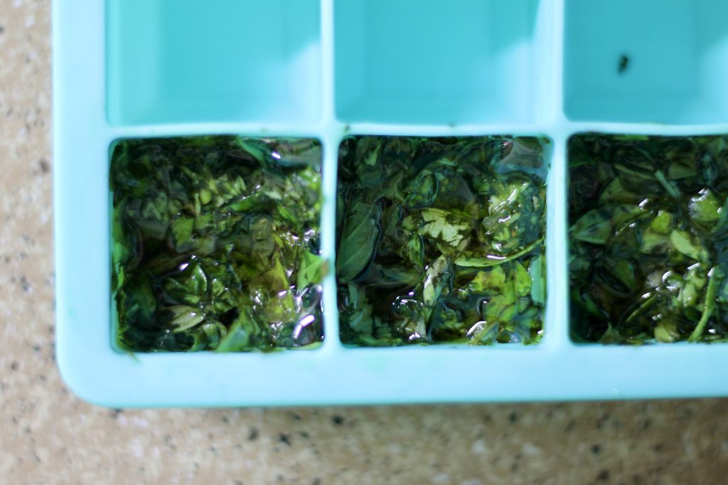 How to Freeze Herbs